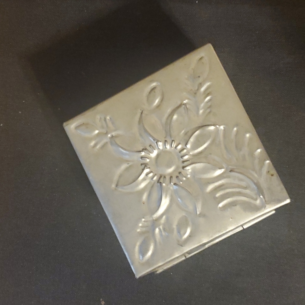 Hammered Tin Metal Floral Hinged Trinket Box